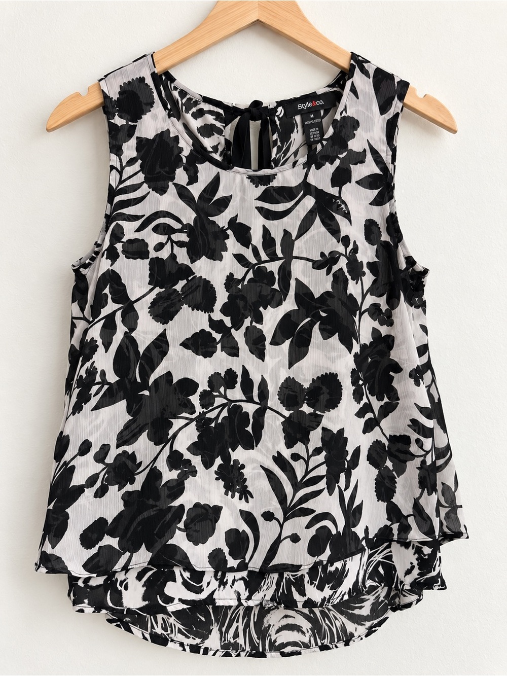 Style & Co. Women’s Medium Black White Floral Layered High Low Sleeveless Blouse